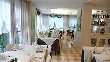 Hotel Sirolo Отель 4*
