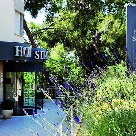 Отель Hotel Sirolo 4*