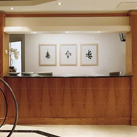 Hotel Sirolo فندق سيرولو