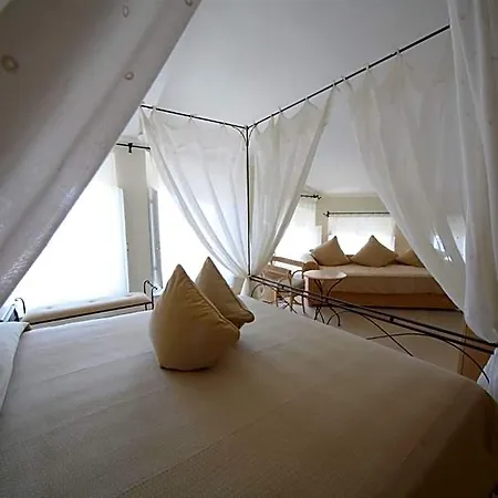 Отель Hotel Sirolo 4*