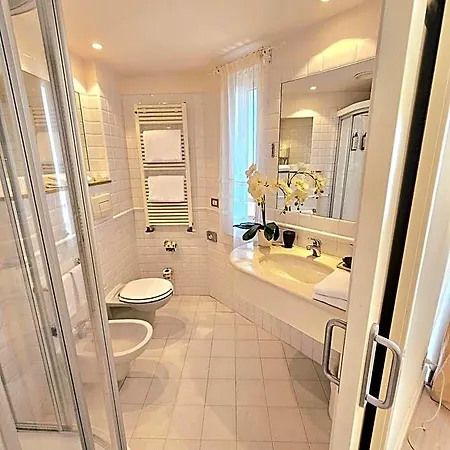 Hotel Sirolo 4*