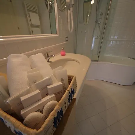 Hotel Sirolo Отель Сироло
