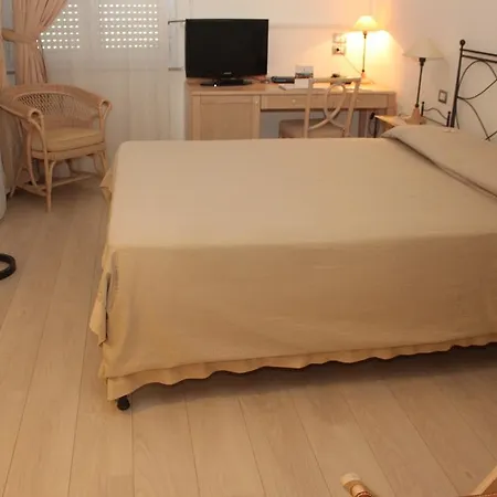 Hotel Sirolo Отель 4*