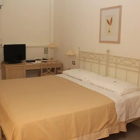 Hotel Sirolo 4* Сироло