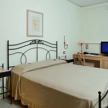 Hotel Sirolo 4* Сироло