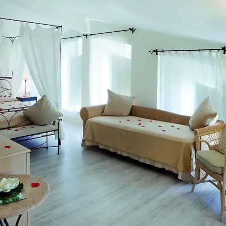 Hotel Sirolo Отель Сироло