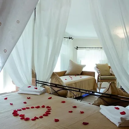 Отель Hotel Sirolo 4*