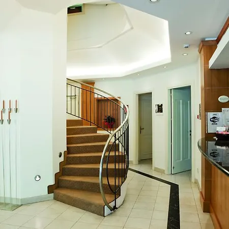Hotel Sirolo Отель Сироло