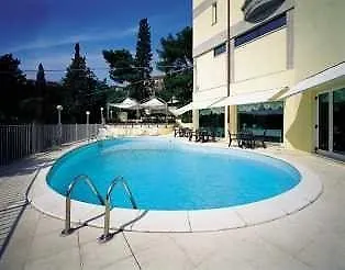 Hotel Sirolo Отель