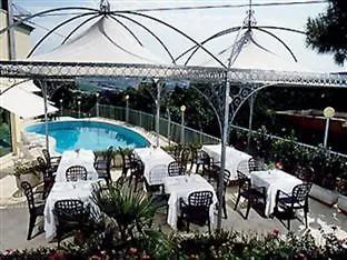 Hotel Sirolo 4* Сироло
