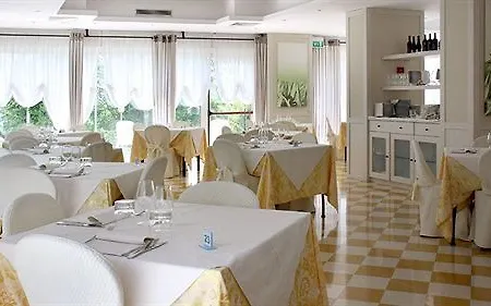 Hotel Sirolo 4* Сироло